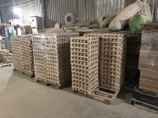 Gia công tiện sản phẩm gỗ - Công Ty TNHH Sản Xuất Thương Mại Xuất Nhập Khẩu Tân Mộc